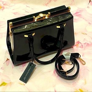 La Terre Fashion Shiny Faux Leather Purse